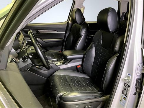Used 2022 Kia Telluride SX w/ SX Prestige Package image 21
