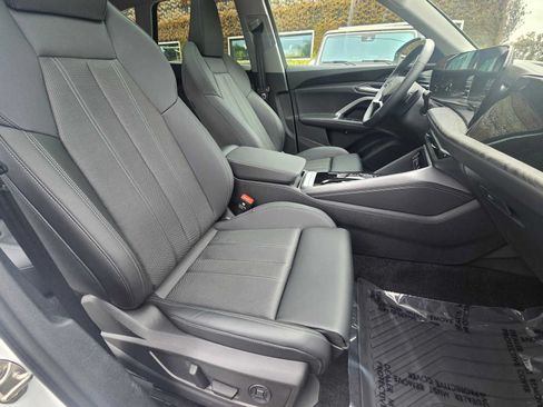 Used 2025 Audi Q5 Premium Plus w/ Premium Plus AWD/4WD image 10