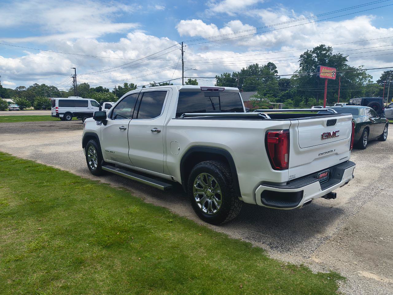 Used 2019 GMC Sierra 1500 Denali w/ Denali Ultimate Package AWD/4WD image 6