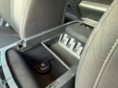 Used 2022 Dodge Charger SXT w/ Blacktop Package image 24