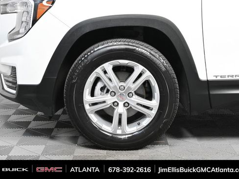 Certified 2024 GMC Terrain SLE image 32