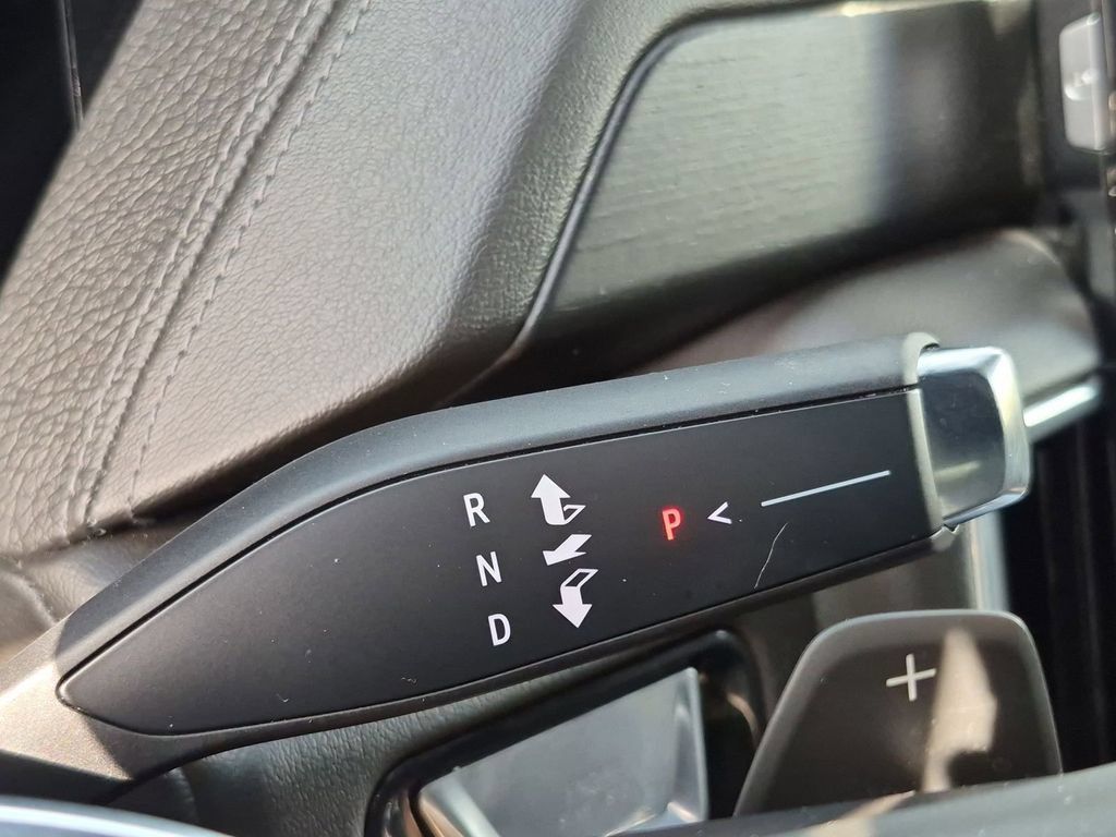 Used 2025 GMC Yukon Denali AWD/4WD image 8