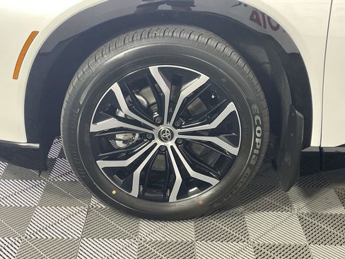 New 2026 Toyota Crown Signia image 9