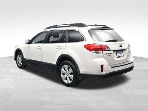 Used 2011 Subaru Outback 2.5i Limited AWD/4WD image 3