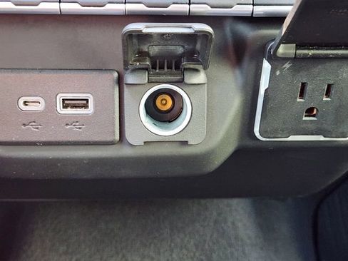 Used 2022 Chevrolet Silverado 1500 Custom image 22