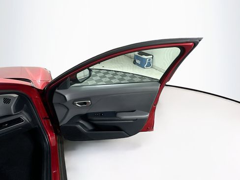 Used 2025 Kia K4 FWD image 31