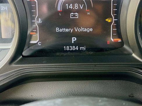 Used 2024 Jeep Wrangler Willys image 28