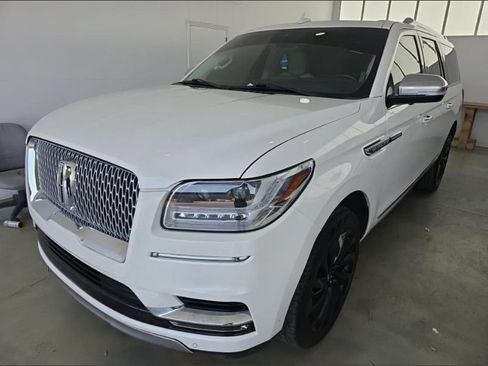 Used 2021 Lincoln Navigator L Black Label AWD/4WD image 2