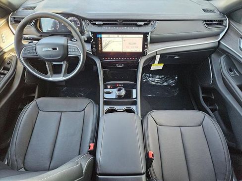 New 2026 Jeep Grand Cherokee Limited AWD/4WD image 15