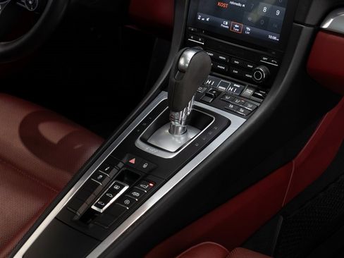 Used 2017 Porsche 911 Carrera S image 26