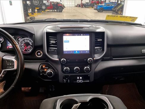 Used 2022 RAM 1500 Big Horn AWD/4WD image 18