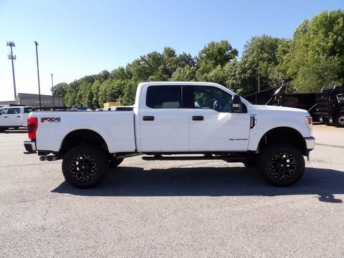 Used 2022 Ford F250 XLT w/ FX4 Off-Road Package AWD/4WD image 9
