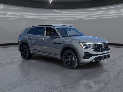 New 2026 Volkswagen Atlas Cross Sport SEL R-Line image 2