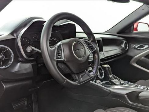 Used 2020 Chevrolet Camaro LT image 22