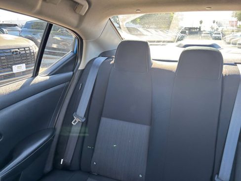 Used 2025 Nissan Sentra SV FWD image 38