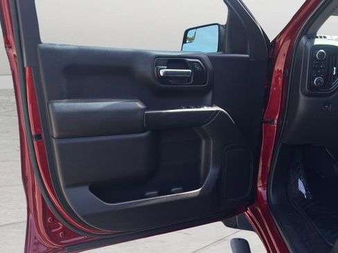 Used 2022 Chevrolet Silverado 1500 Custom w/ LPO, Blackout Package image 10