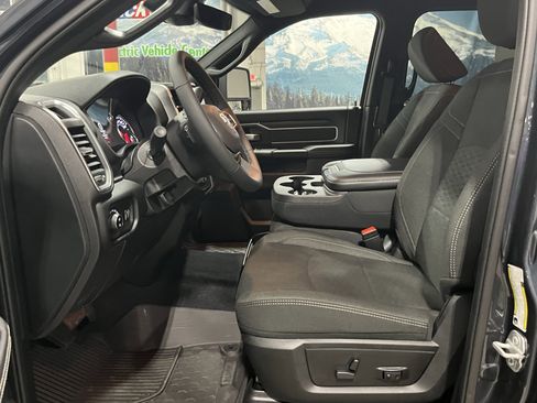 Used 2025 RAM 3500 Big Horn image 12