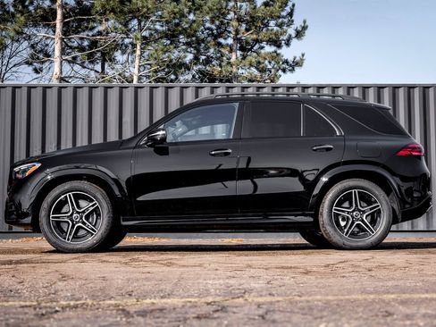 New 2026 Mercedes-Benz GLE 450e 4MATIC image 3
