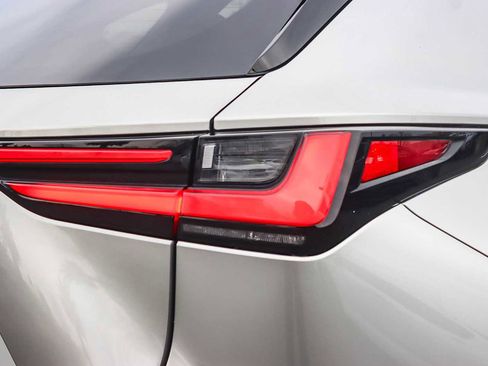 Certified 2025 Lexus NX 450h+ Luxury image 8