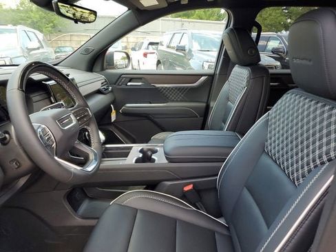 New 2026 GMC Acadia Denali w/ Super Cruise Package FWD image 19