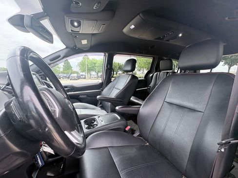 Used 2020 Dodge Grand Caravan GT FWD image 6