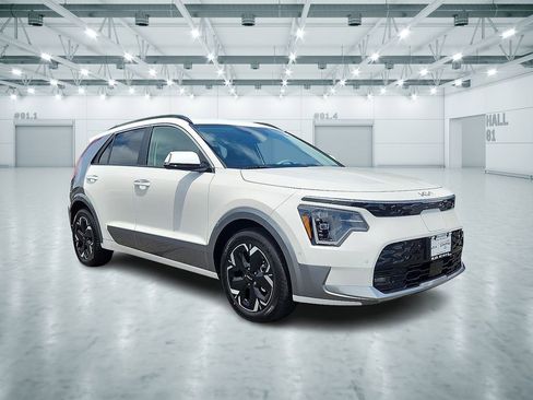 Certified 2025 Kia Niro Wave w/ Wave Preserve Package FWD image 1
