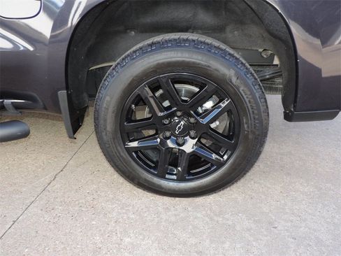 Certified 2023 Chevrolet Silverado 1500 RST image 9