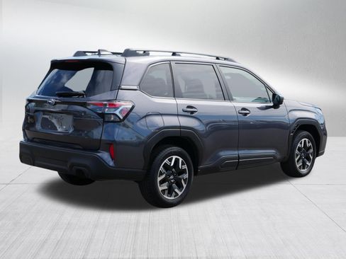 Used 2025 Subaru Forester Premium AWD/4WD image 7