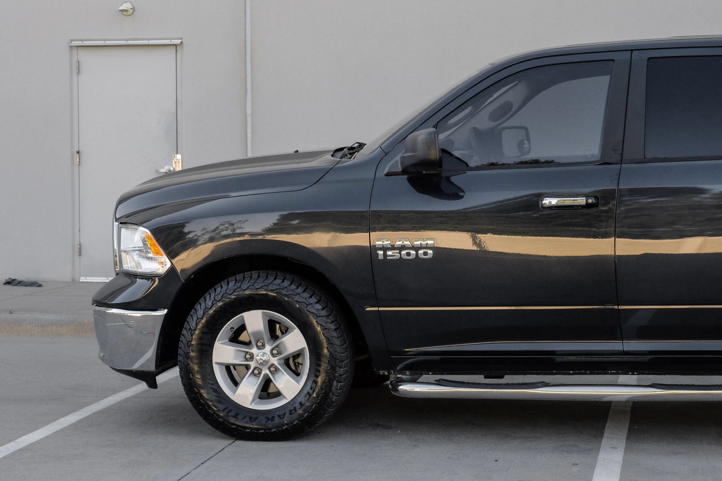 Used 2017 RAM 1500 Classic SLT RWD image 17
