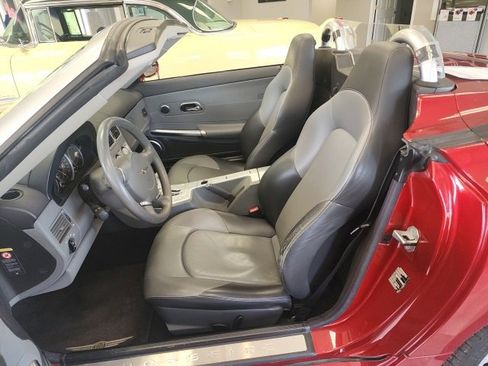 Used 2005 Chrysler Crossfire Limited image 8