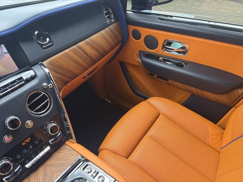 Certified 2021 Rolls-Royce Cullinan AWD/4WD image 50