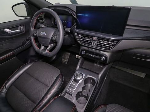 Used 2024 Ford Escape ST-Line w/ Tech Pack #1 AWD/4WD image 18