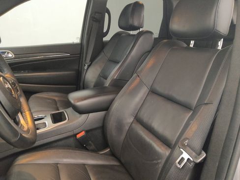 Used 2018 Jeep Grand Cherokee Limited RWD image 17