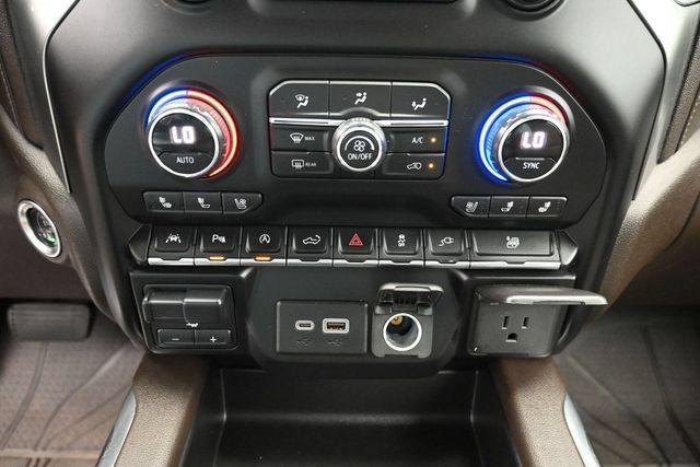 Used 2020 Chevrolet Silverado 1500 LTZ w/ LTZ Plus Package AWD/4WD image 18