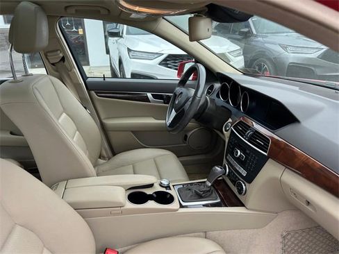 Used 2014 Mercedes-Benz C 300 4MATIC Sedan image 31