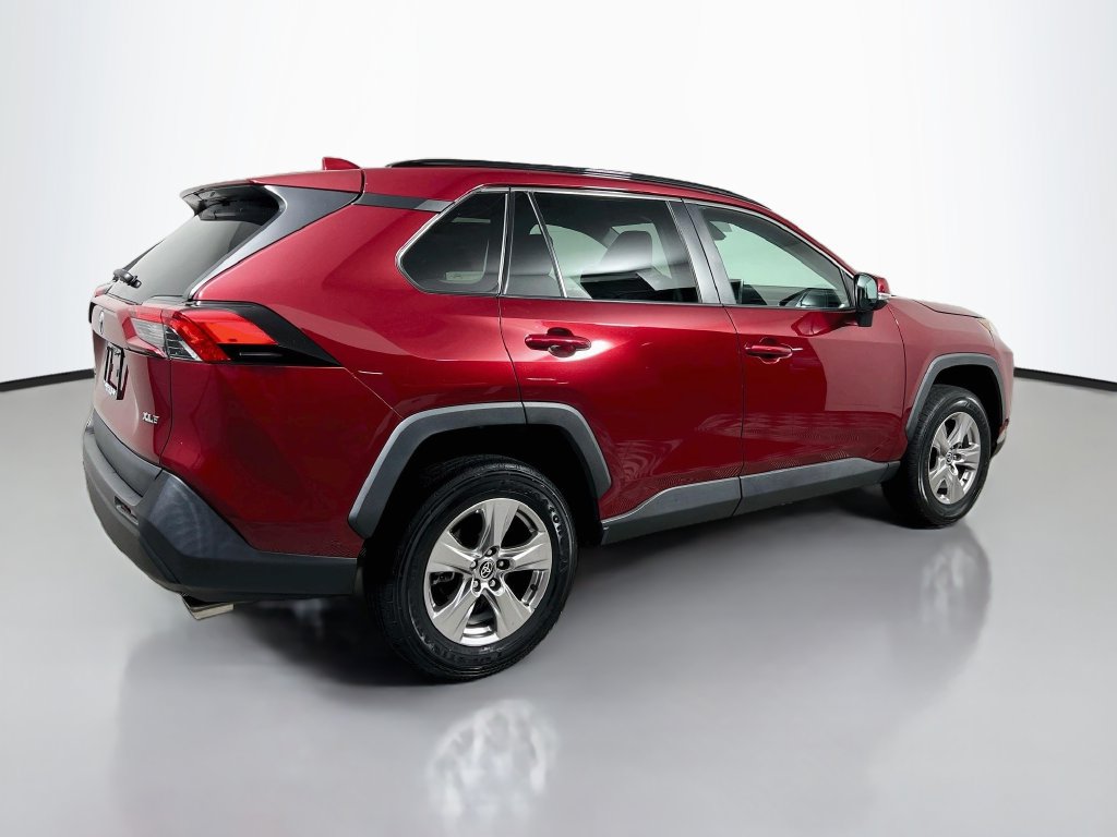 Used 2023 Toyota RAV4 XLE FWD image 3
