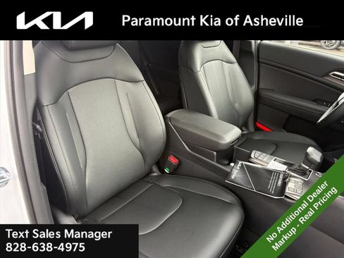 New 2026 Kia Sportage EX FWD image 21