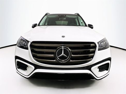 New 2025 Mercedes-Benz GLS 450 4MATIC image 2