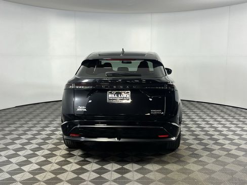 Used 2023 Nissan Ariya AWD image 6