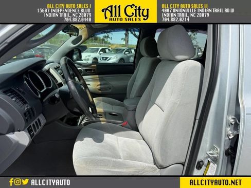 Used 2005 Toyota Tacoma PreRunner RWD image 11