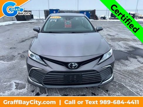 Used 2023 Toyota Camry XLE image 8