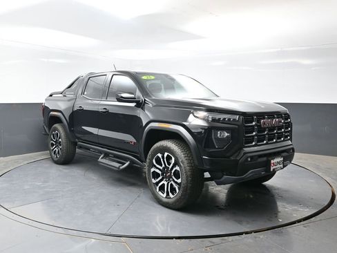 Used 2025 GMC Canyon AT4 w/ Nightfall Edition AWD/4WD image 6