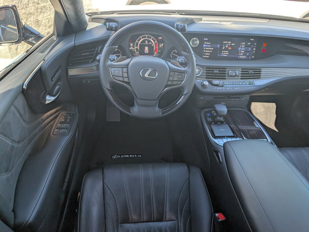 Used 2020 Lexus LS 500 w/ Interior Upgrade Package RWD image 3