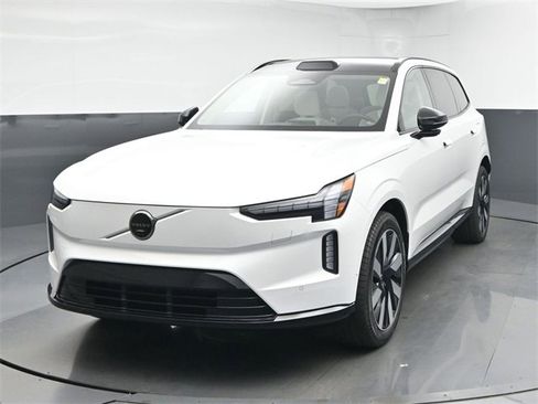 New 2025 Volvo EX90 Plus w/ Protection Package Premier image 3