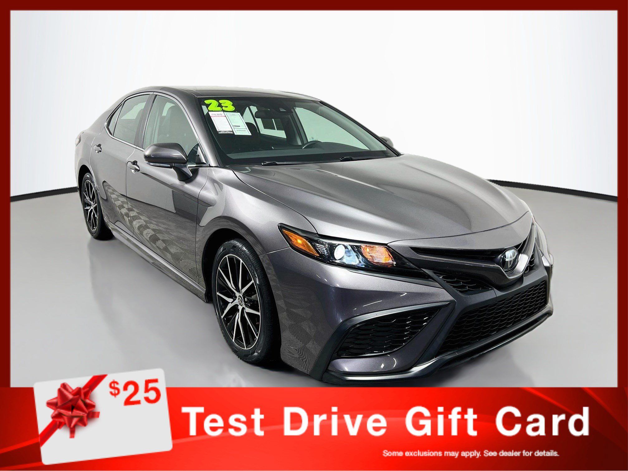 Used 2023 Toyota Camry SE FWD image 1