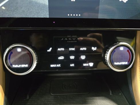 Certified 2023 Jaguar F-PACE S AWD/4WD image 22