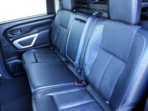 Used 2016 Nissan Titan SL image 20