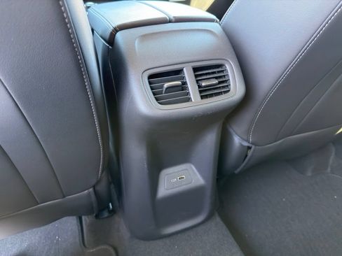 Used 2025 Buick Envision Preferred AWD/4WD image 17