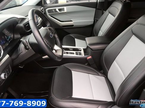 Used 2022 Ford Explorer XLT w/ Equipment Group 202A image 12