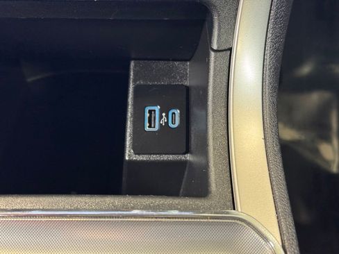 Used 2022 Ford Edge SEL AWD/4WD image 38
